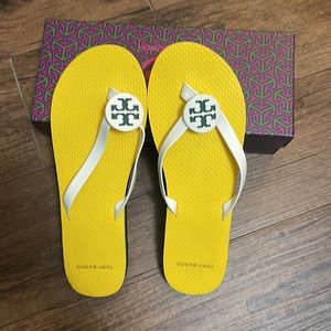 Tory Burch Minnie Flip Flop-Nappa Leather Ivory/Sundance (yellow) size 8